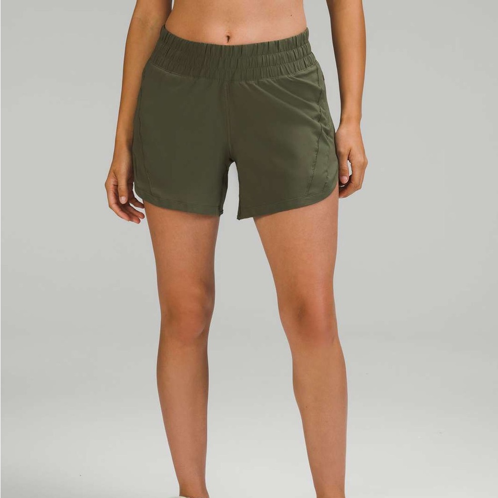 lululemon carob brown track that mid rise 5” lined short